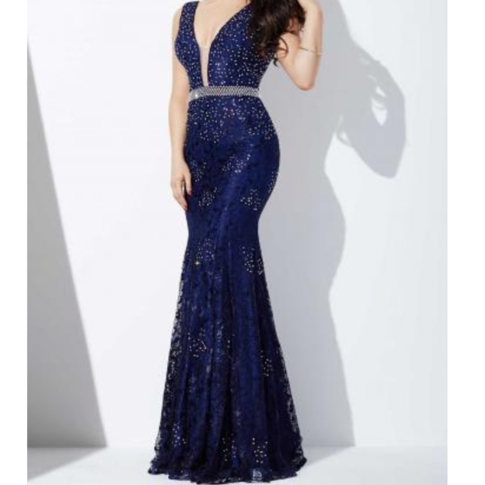 NAVY JOVANI PROM DRESS