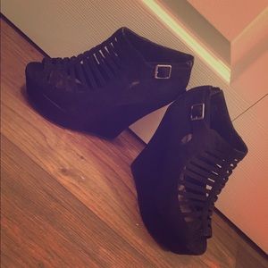 Black Caged Wedges