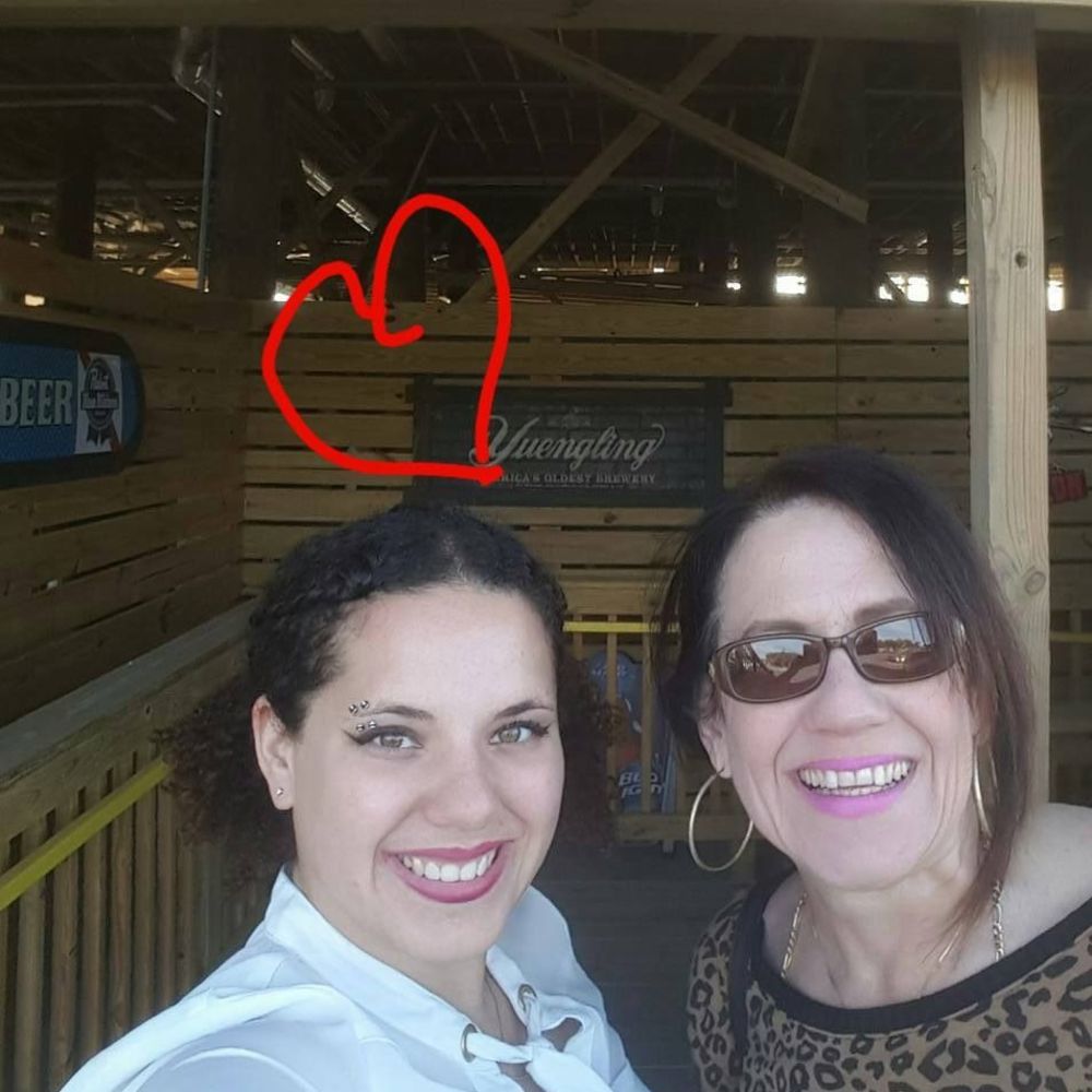 Meet your Posher, Elaine