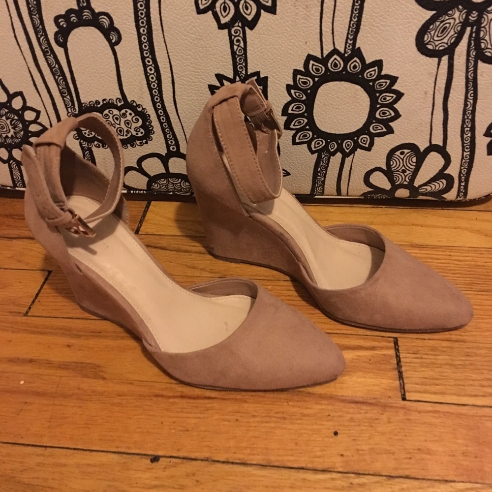 F21 Tan Wedges