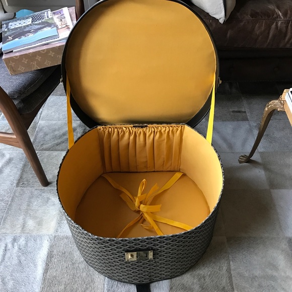 🚫SOLD🚫 AUTH Rare Goyard Hat Box Trunk, Antique - Picture 3 of 8