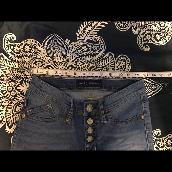 🌟 LOWEST🌟Rock & Republic Jeans - Picture 4 of 4
