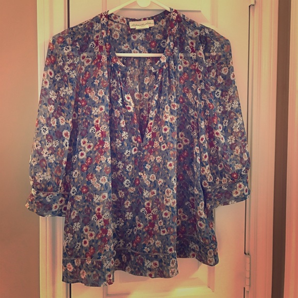 Urban Outfitters staring at stars floral top - Picture 2 of 5