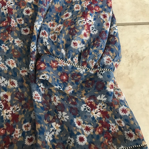 Urban Outfitters staring at stars floral top - Picture 3 of 5