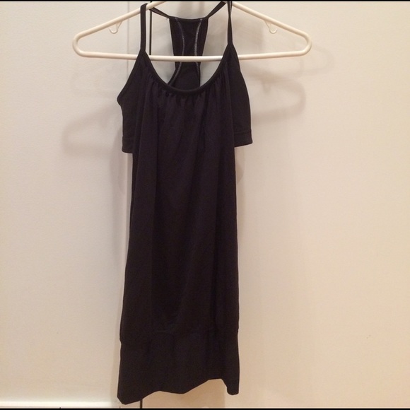 Lulu racer tank with built in sports bra - Picture 2 of 6