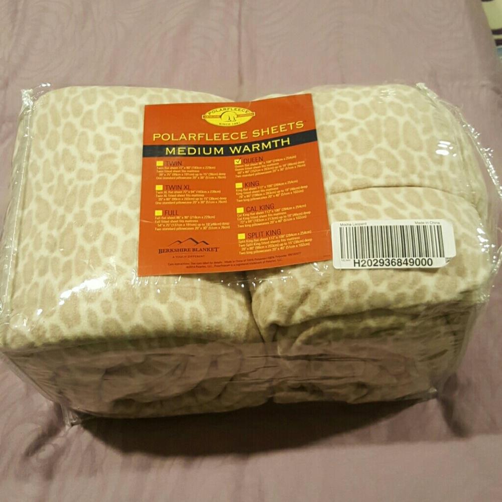 Queen size Polar fleece sheet set