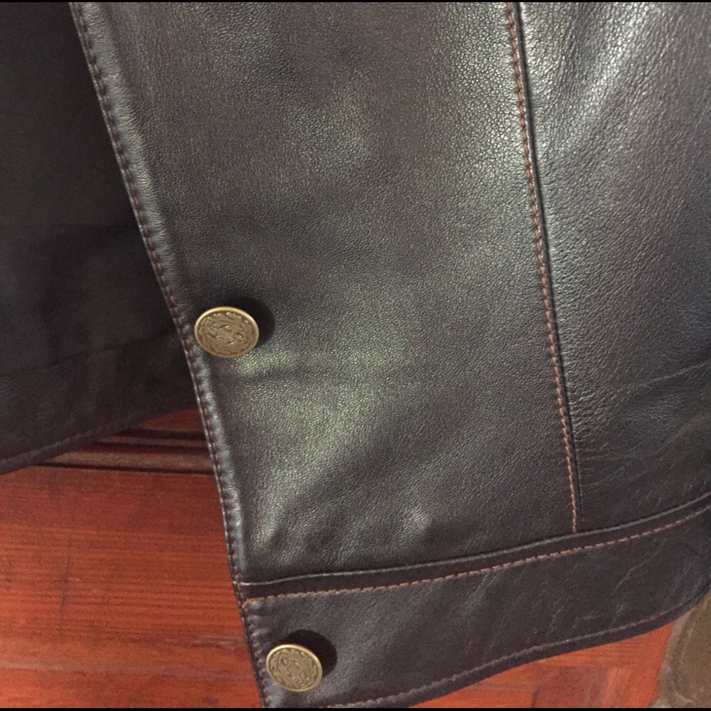 Great Condition, Brown Leather Jacket - image 3