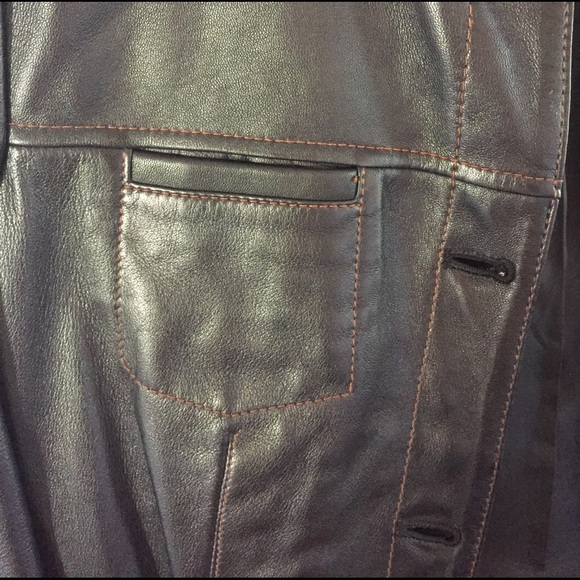 Great condition, brown leather jacket - Picture 2 of 4