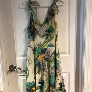 Beautiful floral print dress, size 16