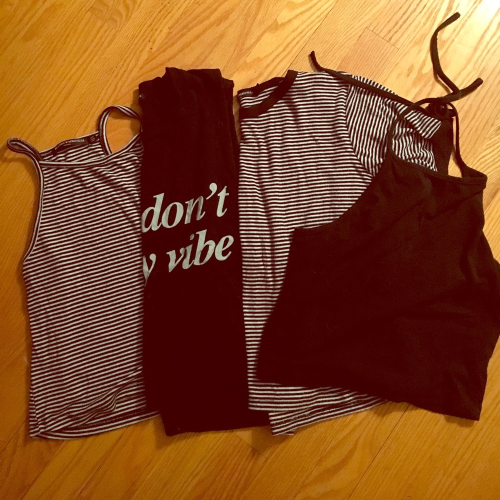 Four Brandy Melville crop tops 💗