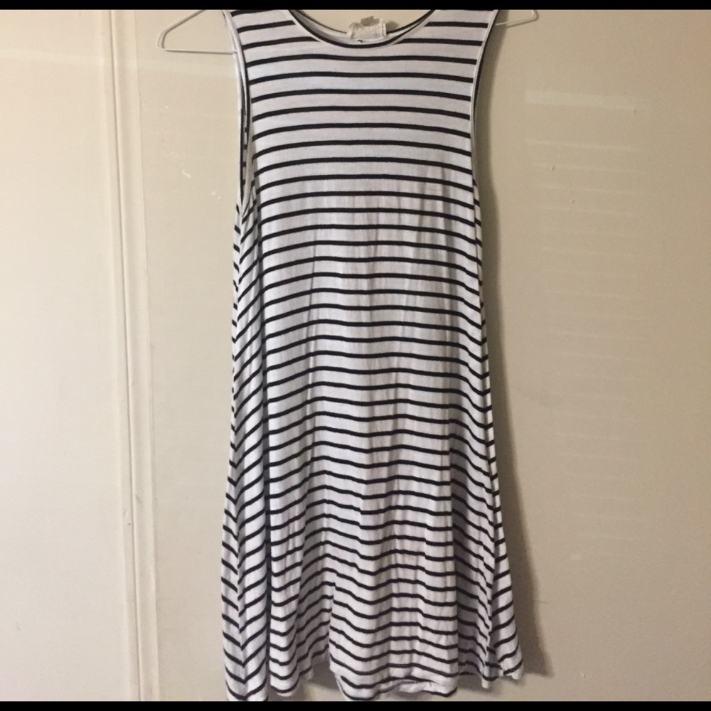 White and black stripped shift dress