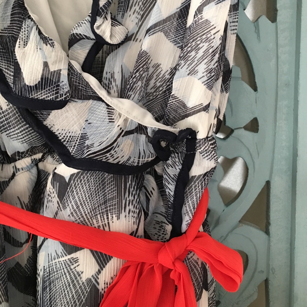 Patterned knee length dress