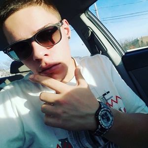 Meet your Posher, Rafael