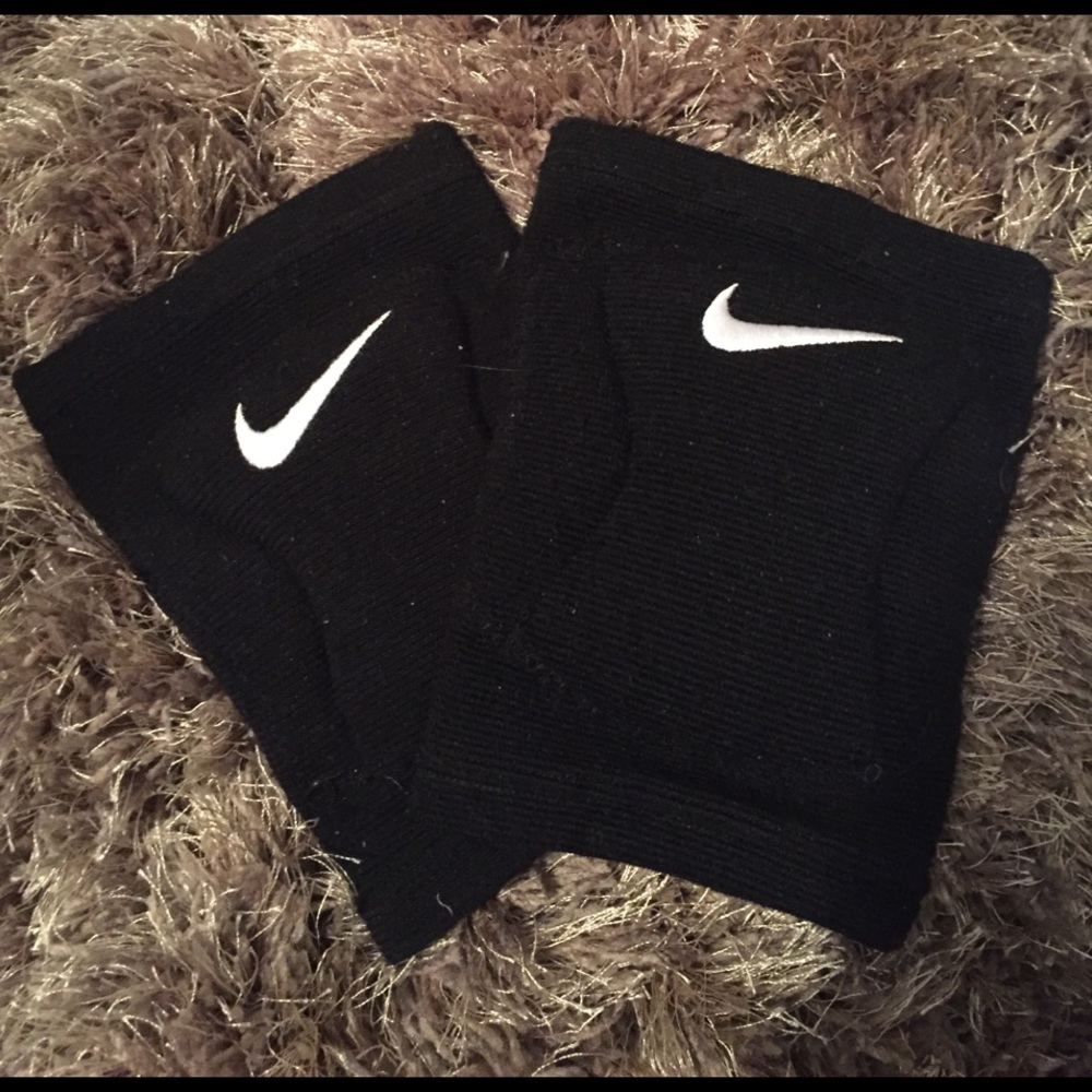 Nike volleyball knee pads