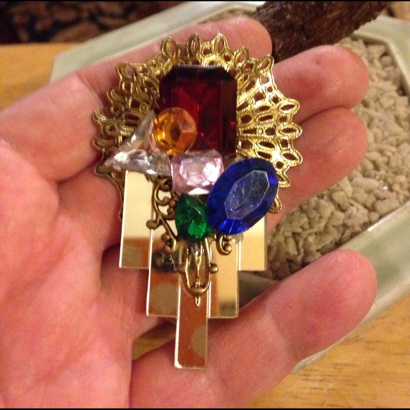 Vintage art brooch
