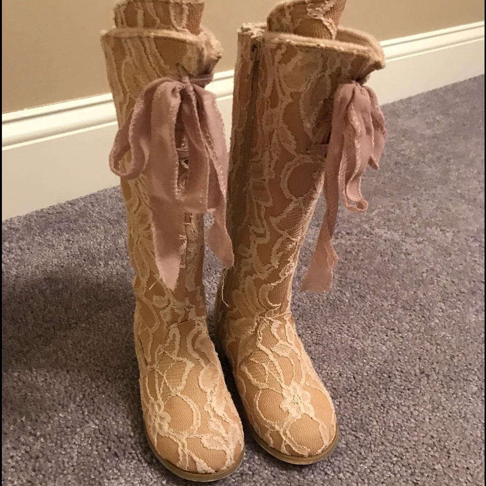 Joyfolie Girls Knee High Lace Boots in Rose