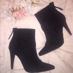 Zara Basics Black Pointed Toe Booties