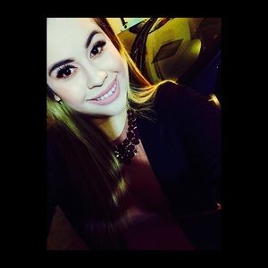 Meet your Posher, Alondra