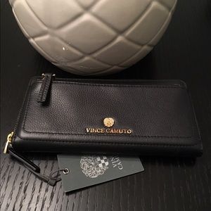 Vince Camuto Black Leather Wallet -NWT
