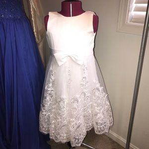 Flower Girl tea length dress size 4/5 NWOT