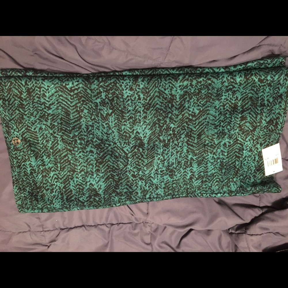 Michael Kors infinity scarf turquoise and black