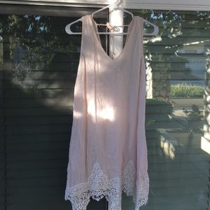 Dress with lace detailing