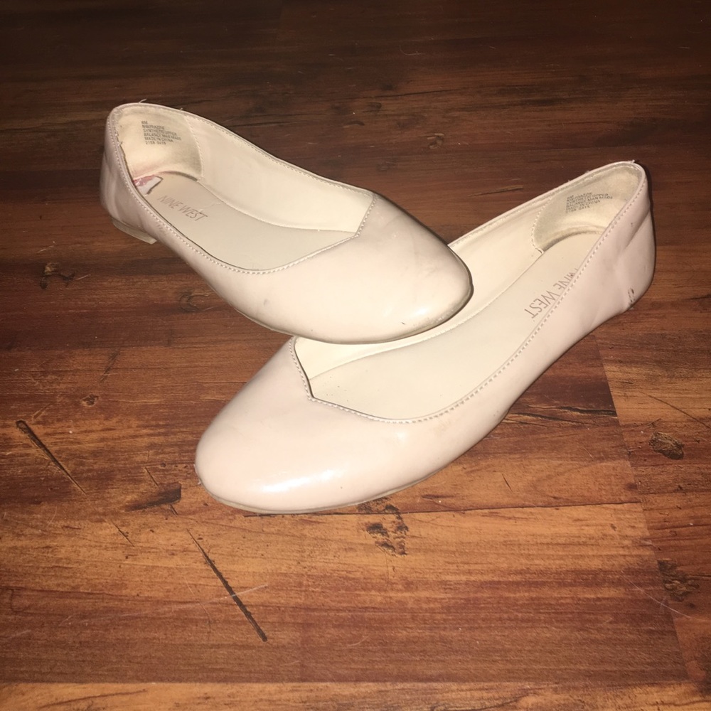 Nude flats