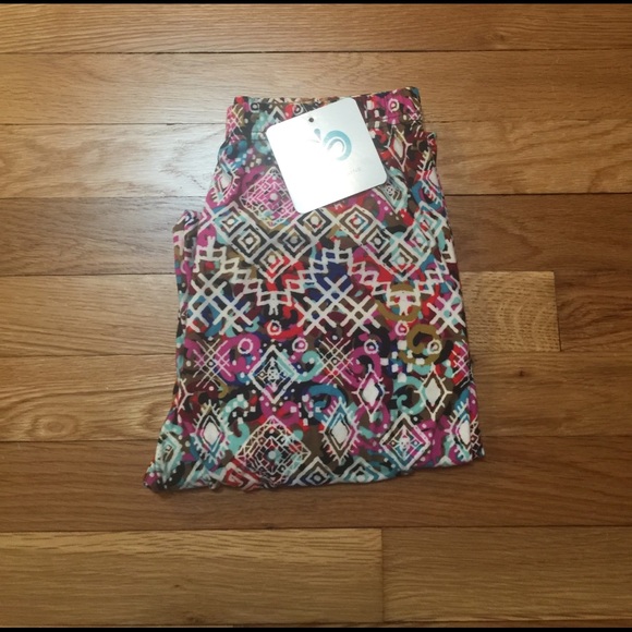 Sold out New Aztec Print Legging OS - Picture 3 of 4