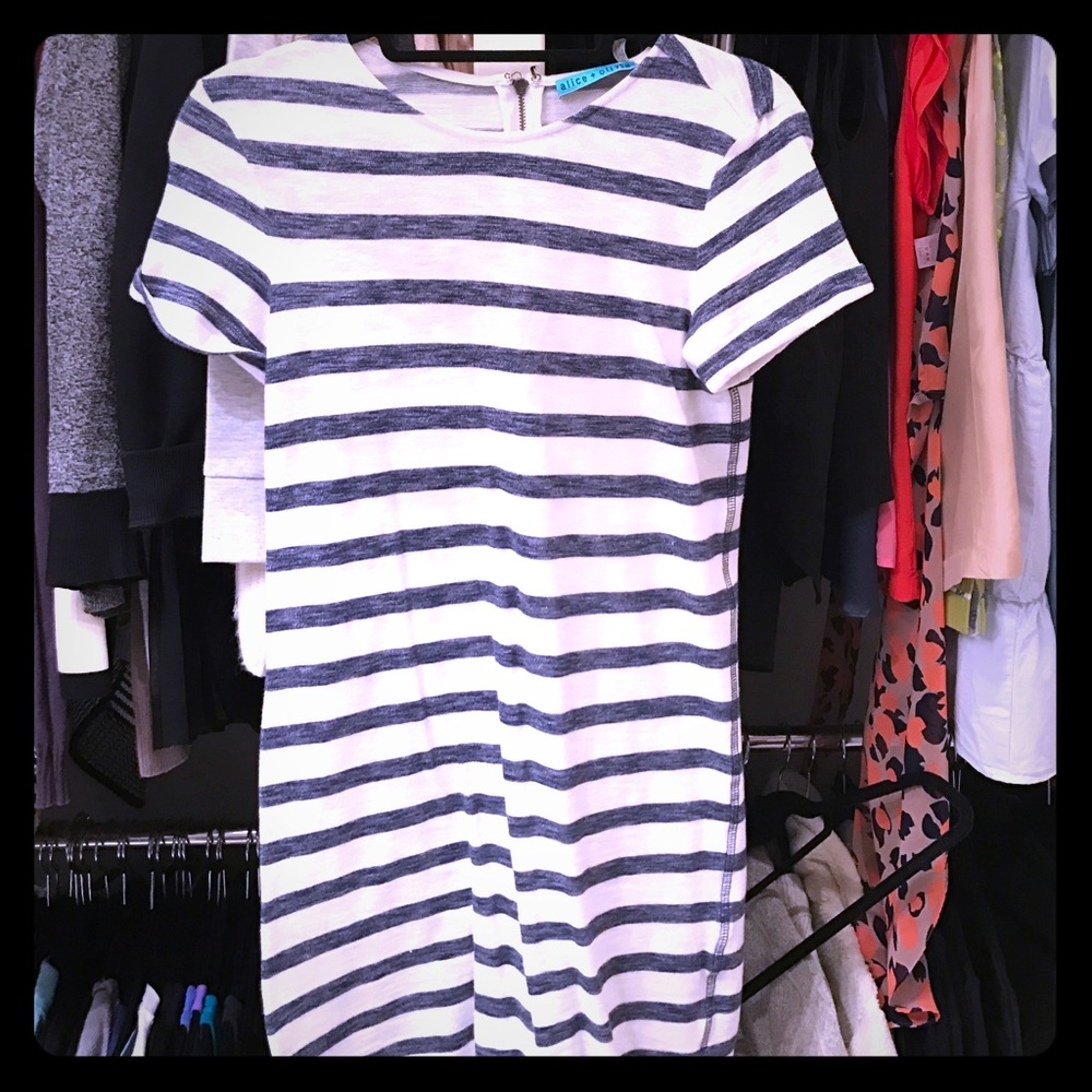 Alice and Olivia casual summer dress