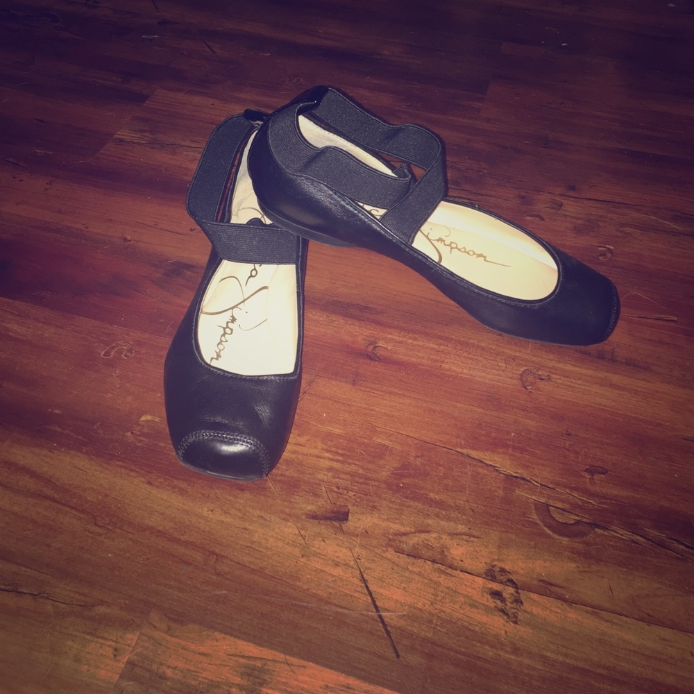 Black ballerina style flats
