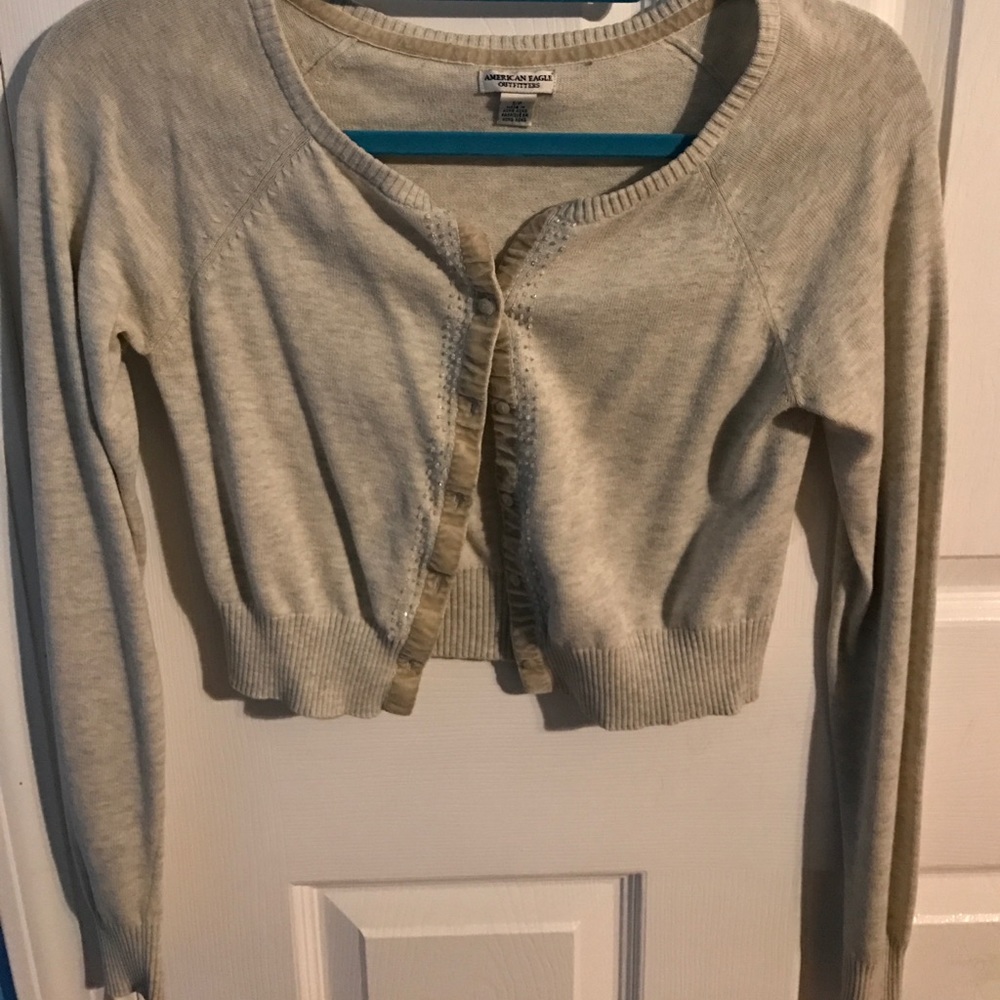 Cute light grey sweater