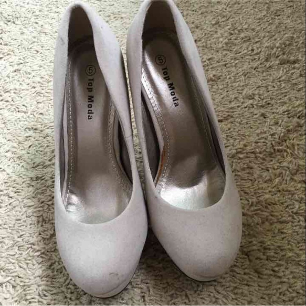 Suede pumps