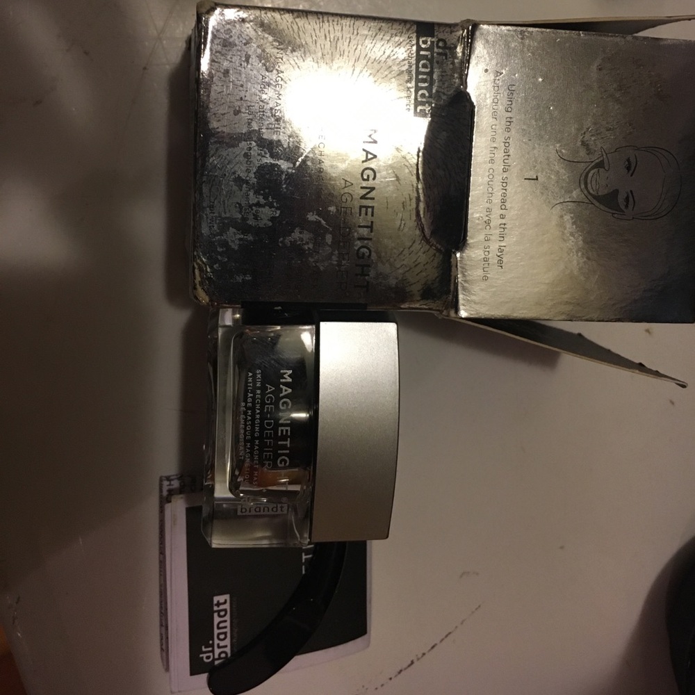 Dr Brandt magnetight age defier