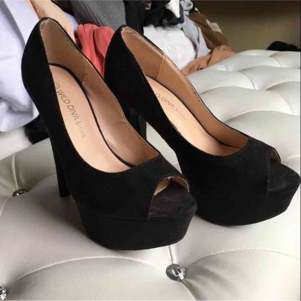 Suede heel pumps