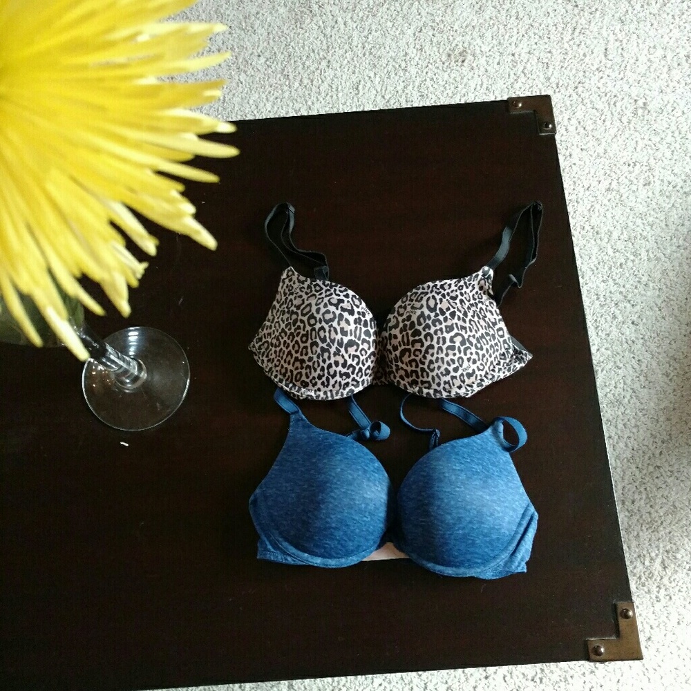 2 item Lot - VS Pink padded push up bras