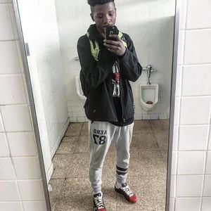 Meet your Posher, Aaron