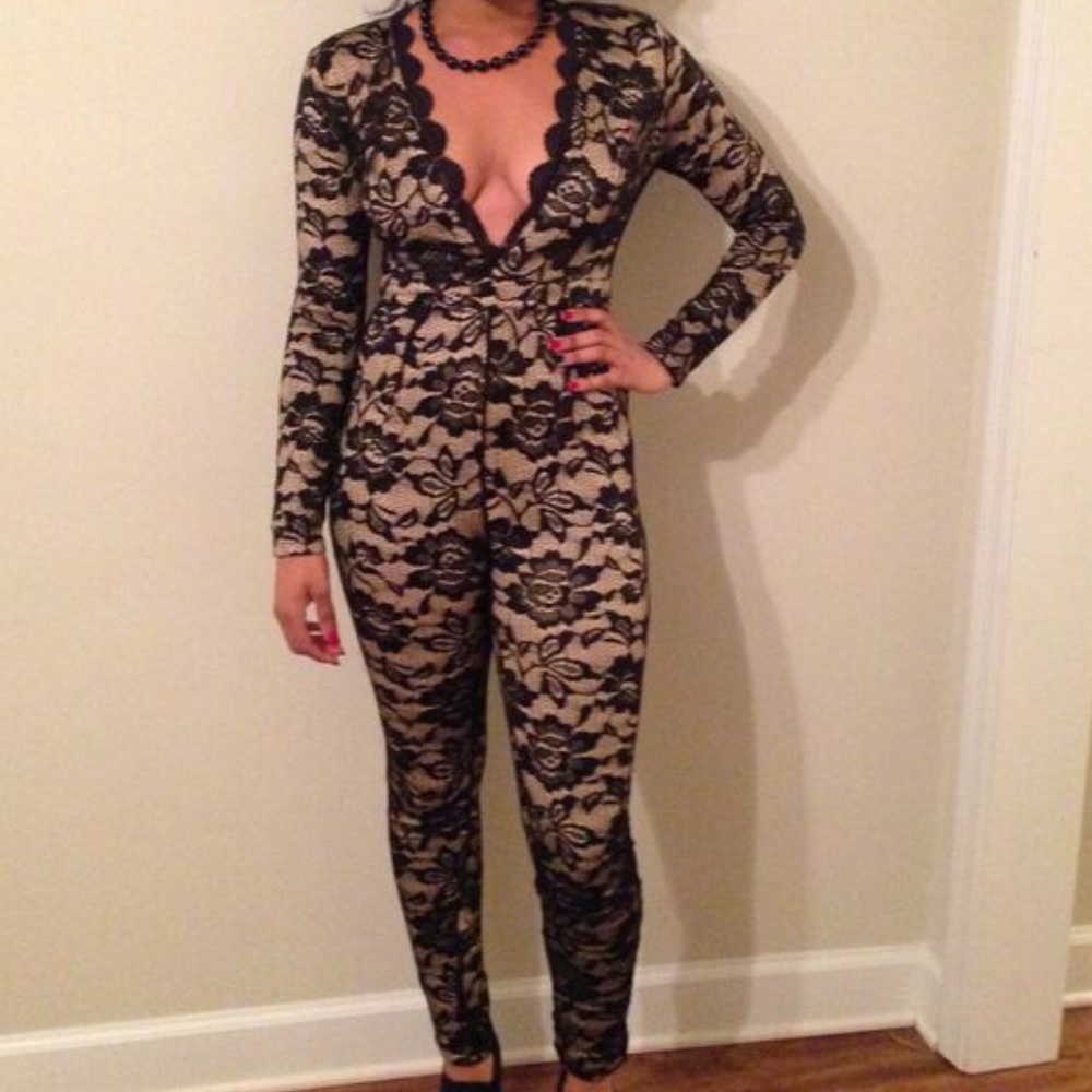 🎉Final drop price🎉 Beige & black lace jumpsuit