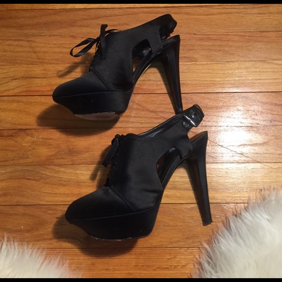 Sergio Rossi Satin Booties - Picture 2 of 7