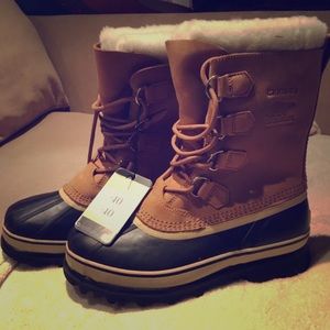 New, Never worn! Women's Sorel Caribou Snow boots