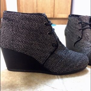 TOM'S Black Herringbone Desert Wedge Bootie