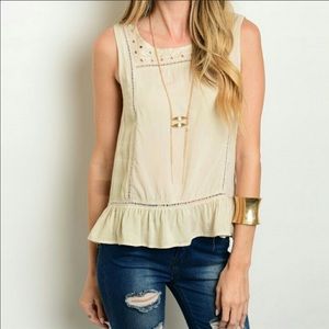 Get it before it's gone 👚Spring/Summer Tank top.