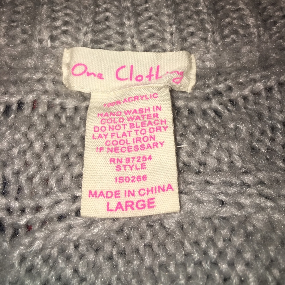 Long buttoned sweater ! 🖤✨ - Picture 2 of 4