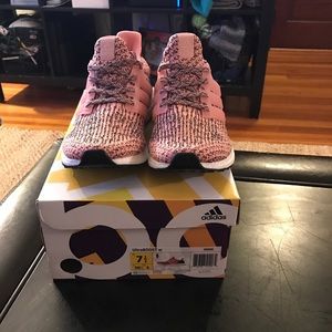 Adidas Ultra Boost W 7.5 Still Breeze (Salmon)