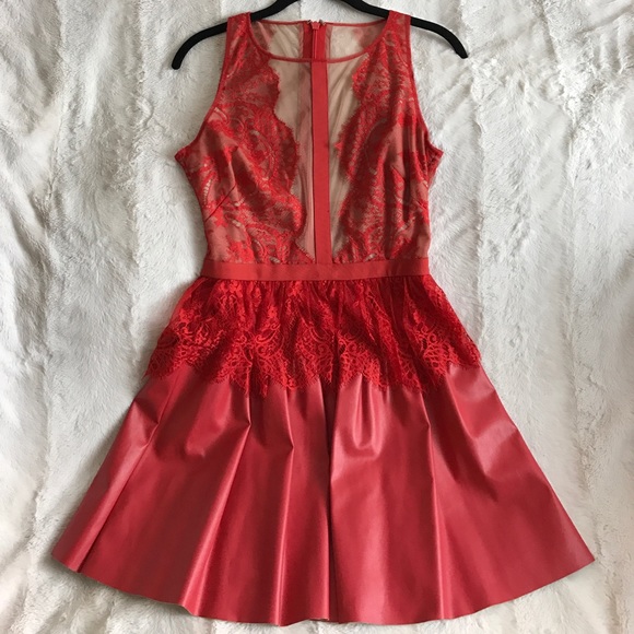 NWT BCBG MAX AZRIA LAYTON LACE DRESS RED