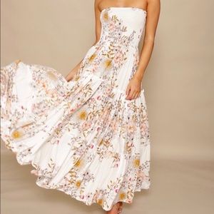 XS Maxi White Floral Dress Brand New