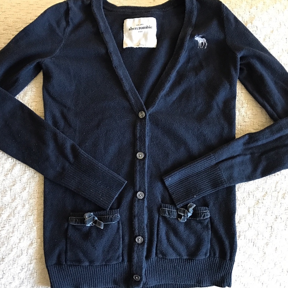 Abercrombie kids girls navy sweater size L