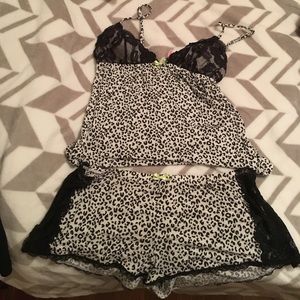 Victoria's Secret night set. Size medium