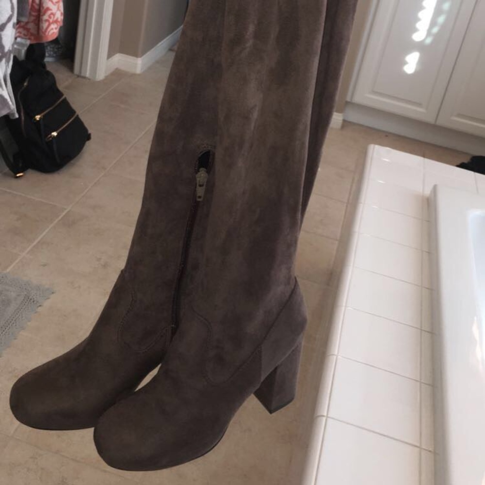 Carlos Santana Rumor Over the Knee Boots