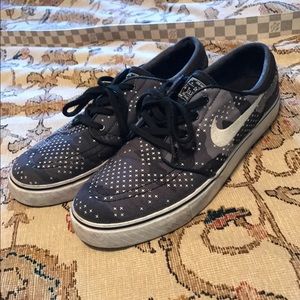 Nike Janoski