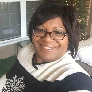 Meet your Posher, Cassandra